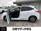 フロントのドアを開けた画像です。