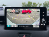 バックでの駐車が苦手な方や運転にあまり自信のない方でも後方の視界をしっかりサポート。安心して車庫入れが出来るバックカメラを装備しています!