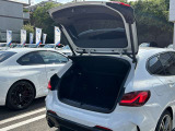 BMWを熟知したメカニックによる、360度の納車前点検。ドイツ本国と同様の教育・訓練を受けたメカニックが徹底的に点検、整備した後にお客様にお引渡しします。