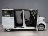 お買い上げ頂きましたお車は、ご納車前に定期点検を実施いたします。さまざまな基準で、お車本体や設備などHONDAディーラー専門スタッフが点検・整備まで行うのでご安心下さい。