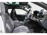 Full Electric Front Seats with ventilation and massage