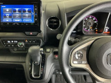 ホンダ純正メモリーナビ搭載なので、遠方へのドライブもお任せ下さい!ステアリング左手側にオーディオ関連のコントロールスイッチを配置しています。操作時は視線を逸らすことなく運転に集中できます