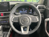 【純正革巻きステアリング】上質な革を使用することで、手にしっかり馴染みとても運転しやすいハンドルです♪