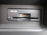 ETC2.0装備♪最近増えてきたスマートインターご利用にも必須です♪ご納車時点ではセットアップした状態でお渡しいたしますので、お客様の方で面倒な手続きは一切ございません!