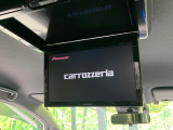 【フリップダウンモニター】大画面モニターで後席でもエンタメをお楽しみいただけます。小さなお子様にも大人気の装備です♪