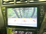 【バックカメラ】駐車時に後方がリアルタイム映像で確認できます。大型商業施設や立体駐車場での駐車時や、夜間のバック時に大活躍!運転スキルに関わらず、今や必須となった装備のひとつです!