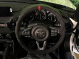 【純正革巻きステアリング】上質な革を使用することで、手にしっかり馴染みとても運転しやすいハンドルです♪
