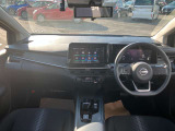 左右に視界が広く、隅々まで見渡すことができるので、とても運転がしやすいです!