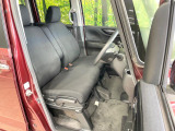 運転席シート廻りは使用感も少なく、良好な状態となっています。丁寧に使われていたことがよくわかりますね。