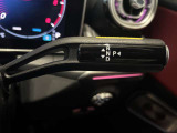 メルセデス・ベンツの定める厳しい基準をクリアしたお車のみをご案内させて頂きます。納車前整備はメーカー規定に基づき100項目以上にも及ぶ点検を熟練のメカニックによって行いご納車させて頂きます