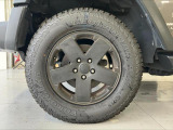 輸入車ならではの卓越した走りを支えるホイールと足回りです!日本車の走りに慣れている方にもぜひ体感して頂きたいほど、高いレベルでまとまっています!