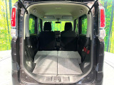 普段のお買い物や通勤、送迎等に十分な荷室スペースを確保しております。セカンドシートを倒すと、大きな荷物の積載も可能です♪