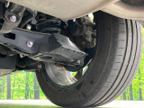 お車を安心してお乗りいただく為には、足回りの定期点検が欠かせません。サービスサポート(有償保証)では無料点検もご提供しており、安心のカーライフをお過ごしいただけるサポート体制が整っています。