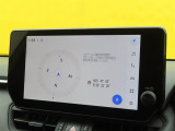 ディスプレイオーディオ(コネクティッドナビ対応)搭載。Tコネクトご契約で2028年2月までナビ機能が無償で利用できます。期限到来後は有償で継続可能です。(車載ナビは非搭載)