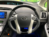 【純正革巻きステアリング】上質な革を使用することで、手にしっかり馴染みとても運転しやすいハンドルです♪
