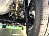 お車を安心してお乗りいただく為には、足回りの定期点検が欠かせません。サービスサポート(有償保証)では無料点検もご提供しており、安心のカーライフをお過ごしいただけるサポート体制が整っています。