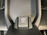 アクセサリーソケットはUSBのアダプターなどをつければ、スマホの充電にも使えます。