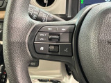 ステアリングにオーディオ操作スイッチが付いています。オーディオ画面に直接タッチしなくても操作が出来ますので、運転に集中できます。