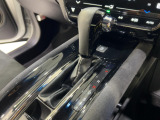 扱いやすい位置に配置されたフロアオートマチックです☆CVTを採用で滑らかでスムーズな走りが楽しめますよ♪