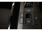 『EVモード』はモーターのみで走行しガソリンを消費しないハイブリッド車ならではの環境にも優しい走行です。