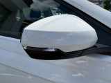他車にウインカー点灯が見やすくなっており、事故の回避に繋がります。
