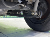 お車を安心してお乗りいただく為には、足回りの定期点検が欠かせません。サービスサポート(有償保証)では無料点検もご提供しており、安心のカーライフをお過ごしいただけるサポート体制が整っています。