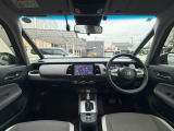 インパネ周りのお写真です。 視界が広く運転もしやすくなっております♪