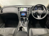 【運転席・助手席】運転席の足もともゆったりで長距離ドライブでも快適に★