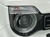 LEDヘッドライトは、点灯の瞬間から最大光量を発揮し、突然暗くなるトンネルなどでの安定感を高めます。