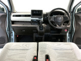 【前方視界】開放的な前方視界!運転がしやすく疲れにくいです♪窓が大きく、見通しがとっても良いおクルマですよ♪