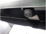 バックカメラが付いているので後方確認が非常にしやすいです。今や運転初心者も熟練者も必須装備!ついていて損はないですね♪