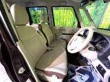 運転席シート廻りは使用感も少なく、良好な状態となっています。丁寧に使われていたことがよくわかりますね。