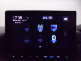 フルセグTV搭載。Bluetoothオーディオ対応なので、お気に入りの音楽をお楽しみいただけます。