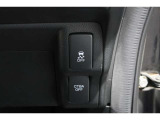 【横滑り防止装置】ドライバーの安全運転をアシストしてくれる装備が充実しています☆ドライバーの不安を安心へと変えてくれますね。