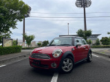 ミニ 50カムデン クーパー。車種ならではの走行性能と個性的なデザインを楽しめる一台です。