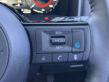 プロパイロット搭載車です。高速道路や自動車専用道路での運転サポート機能です。長距離ドライブ時に重宝します。