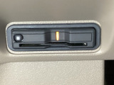 ハンドルの左下にETCがついています。高速道路の料金所の通過も楽々です。 カードの取り出しもしやすい場所についています。