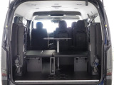 【新車/ハイエースワゴンGL/オリジナル内装架装familiar/ベッドキッド】フローリング施工♪【全国納車可能】