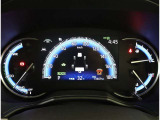 とっても見やすいメーターです。夜間時はラグジュアリーな気分にさせてくれる照明が魅力ですので、夜のドライブも楽しみになりますよ♪
