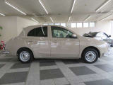 メイクアップ車両とは・・・中古マーチをベースに光岡新品ビュートパーツを使用し作り上げられたこちらの車両。