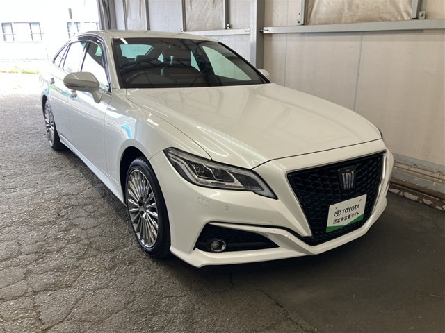クラウン ハイブリッド 2.5 G Four 4WD