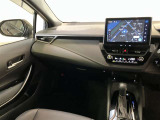純正ナビを装備。タッチパネル式で使いやすく、お出かけもラクラクです。