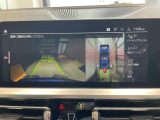 【バックカメラ】前後クリアランスソナー付なので、駐車が苦手な方でも安心です。ガイドの表示・非表示も切り替え可能です。