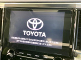 【ディスプレイオーディオ】お持ちのスマホやMP3プレイヤーとの無線接続で音楽再生が可能!コードで繋ぐわずらわしさも無く、手軽にお気に入りの音楽を楽しめます。