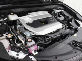 M20A-FXS型 2.0L 直4 DOHCエンジンと3NM型 交流同期電動機のハイブリッドシステム搭載、FF駆動です。
