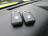 『スマ-トキ-』機械的な鍵を使用せずに車両のドアの施錠/解錠、エンジン始動が可能なシステムです!(スペアキ-付き)