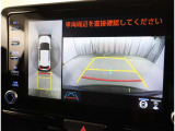 バックガイドモニターで、後方を確認しながら安心して駐車することができます。運転初心者も熟練者も必須の機能ですよ!