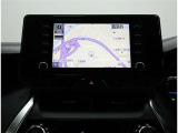 純正8インチナビ+ディスプレイオーディオ装備!インパネ中央部のディスプレイに、オーディオ機能とスマホ連携機能を搭載!