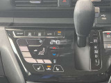 ◆エアコン◆温度の設定をしてAUTOボタンを押すだけ簡単。車内を快適な温度に保ってくれます