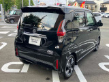 プライバシーガラスなので、中の荷物やプライバシーも保たれます。
